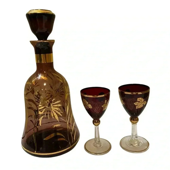 VGT Bohemian Czech Amethyst Gold Etched Ruby Glass Decanter & 2 Water Goblet - Picture 1 of 15